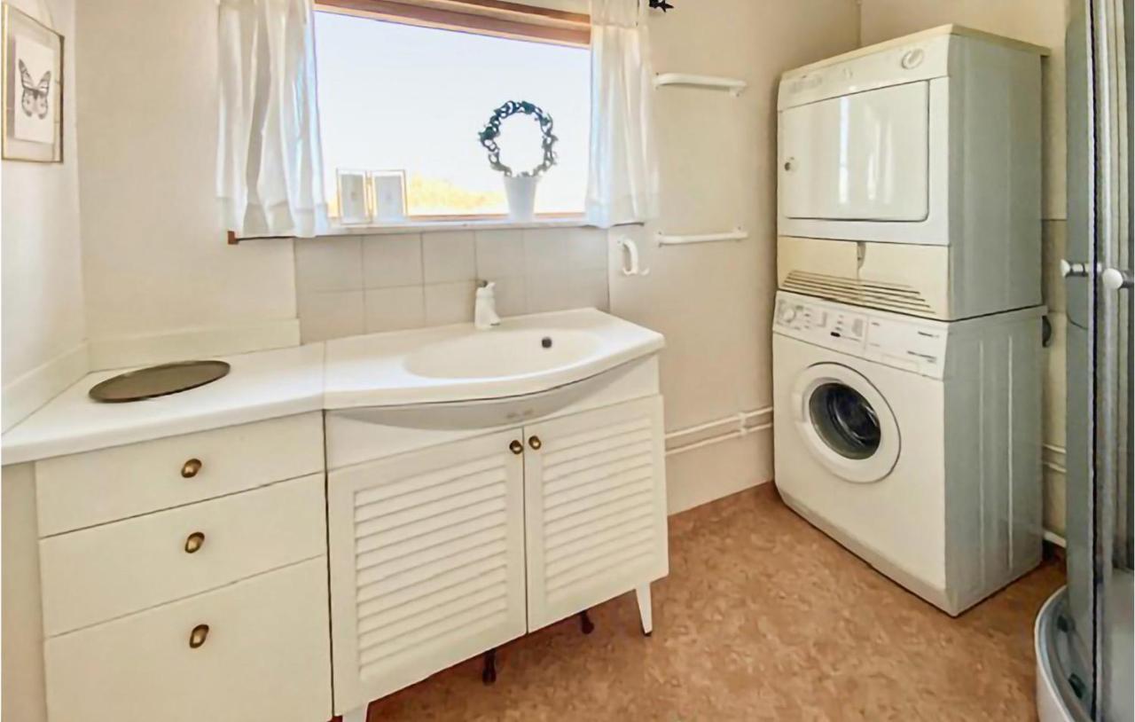 Gorgeous Home In Harloesa With Wifi Harlosa Exterior photo